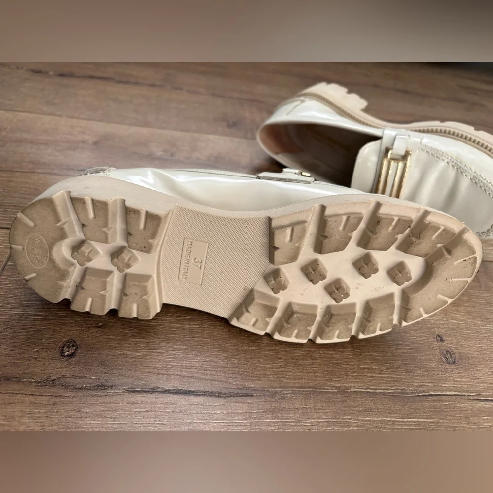 Italian Cream Leather Loafers - Picture 3 of 3